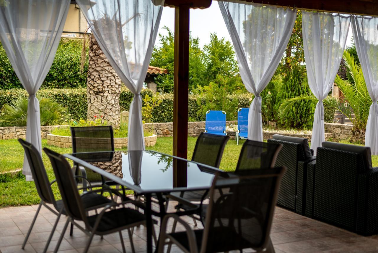 Blue Thea Luxury Villa In Afitos Kültér fotó